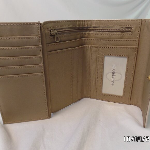 Liz Claiborne Trifold Wallet Camel New With Tag Heritage Mosaic - Picture 11 of 13